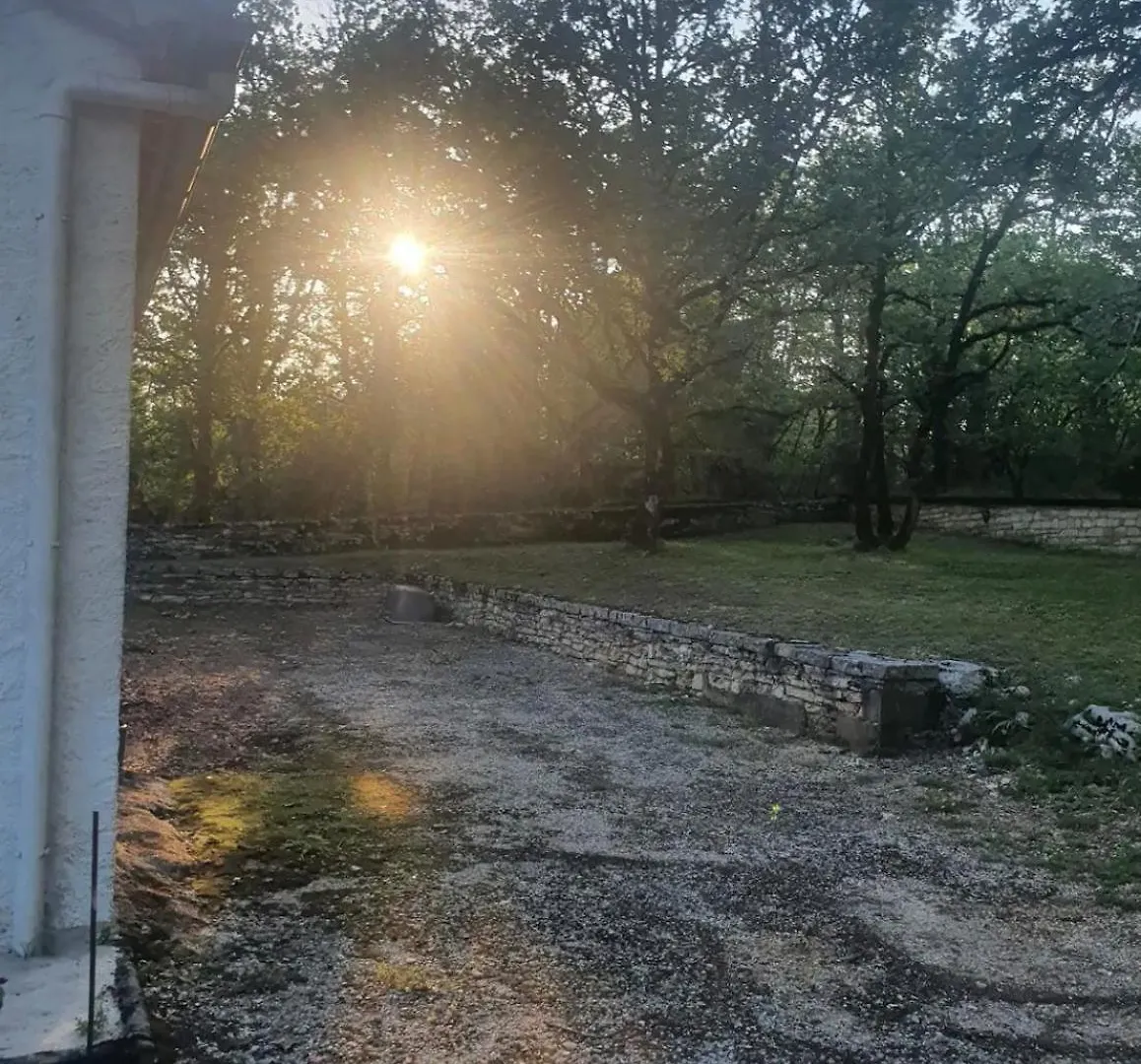 Crayssac La Maison Dans Les Bois צרפת