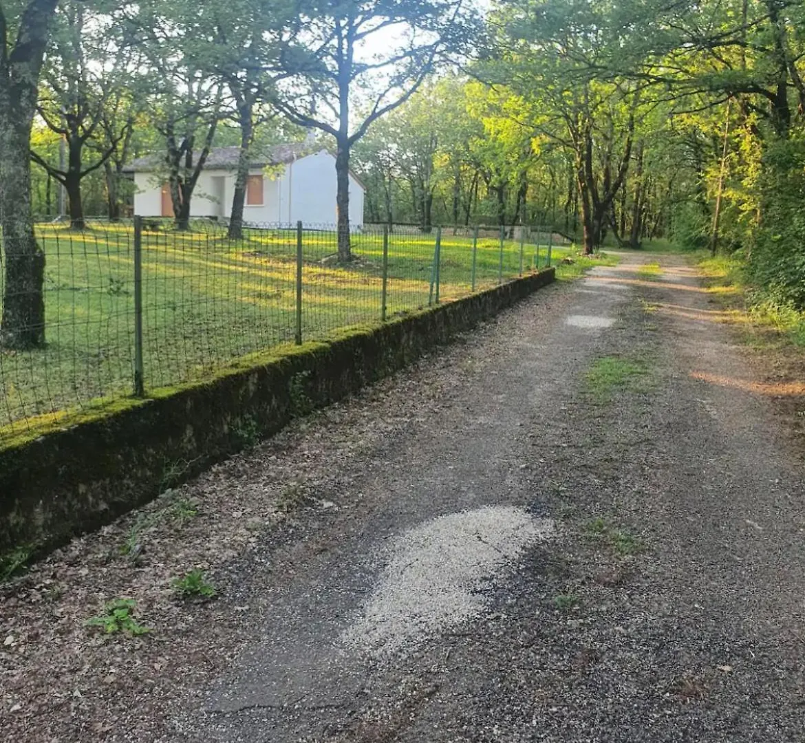 Crayssac La Maison Dans Les Bois