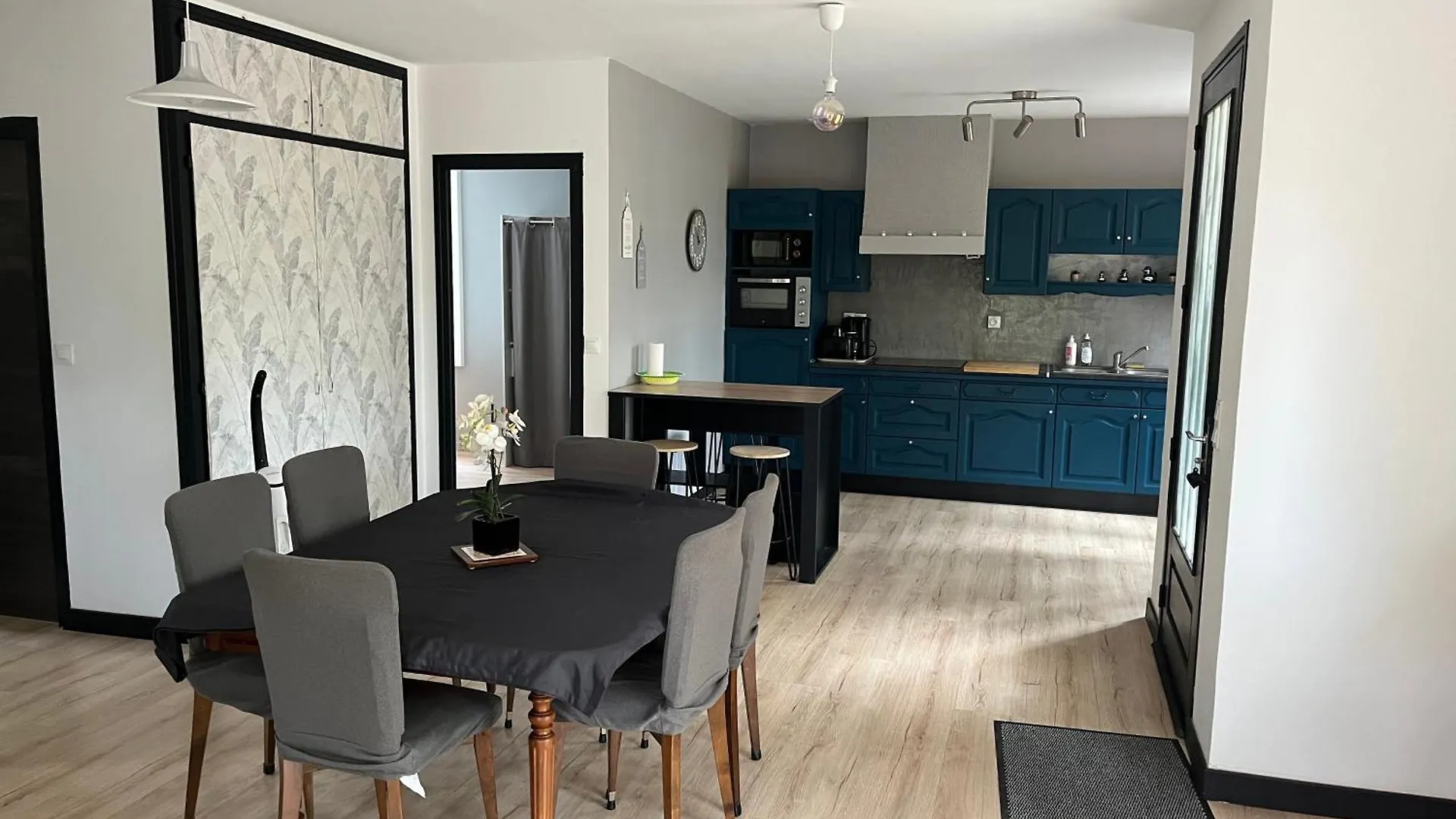 Crayssac La Maison Dans Les Bois