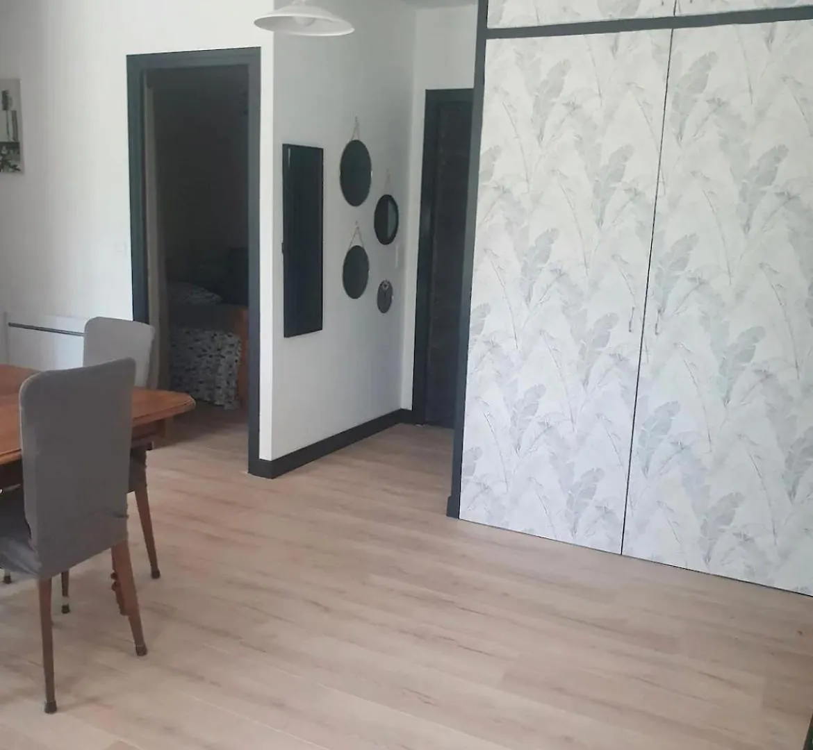 La Maison Dans Les Bois Crayssac Holiday home