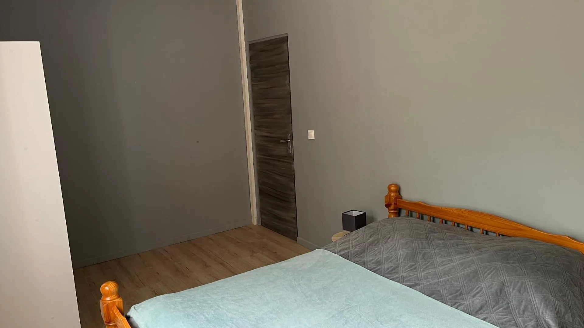 La Maison Dans Les Bois Crayssac 0*,